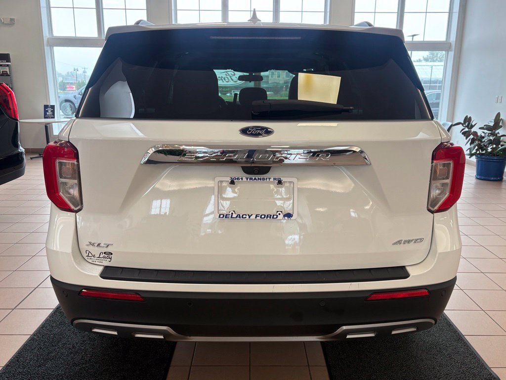Used 2024 Ford Explorer XLT w/ Equipment Group 202A AWD/4WD image 6