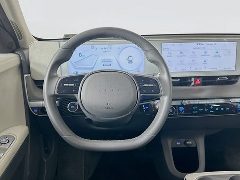 Used 2024 Hyundai Ioniq 5 SE RWD image 18