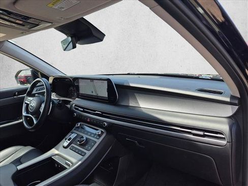 Used 2023 Hyundai Palisade SEL FWD image 16