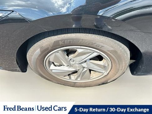 Certified 2026 Hyundai Elantra SE FWD image 28
