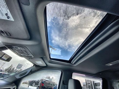 Used 2021 Chevrolet Silverado 1500 LT Trail Boss w/ Convenience Package II image 18