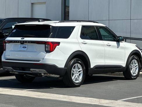 New 2026 Ford Explorer Active w/ Active Comfort Package RWD image 3