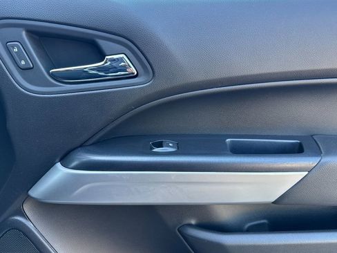 Used 2021 Chevrolet Colorado LT w/ Safety Package RWD image 19