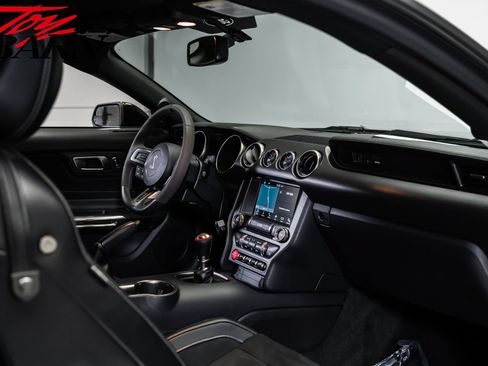 Used 2016 Ford Mustang Shelby GT350 w/ Technology Package RWD image 41