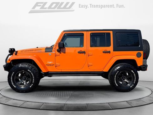 Used 2013 Jeep Wrangler Unlimited Sahara w/ Connectivity Group AWD/4WD image 4