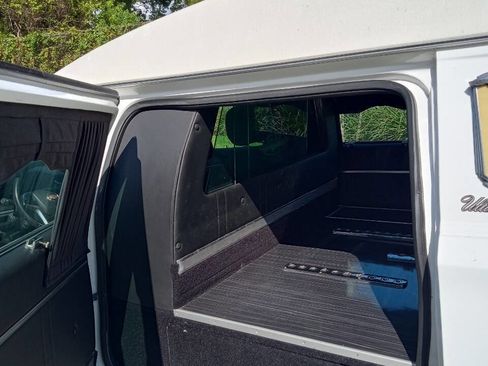 Used 2015 Cadillac XTS Hearse image 14