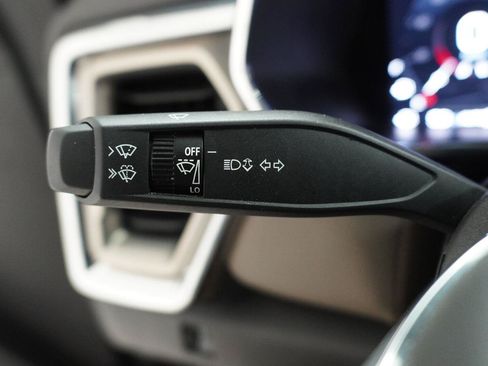 Used 2023 GMC Canyon Denali AWD/4WD image 9