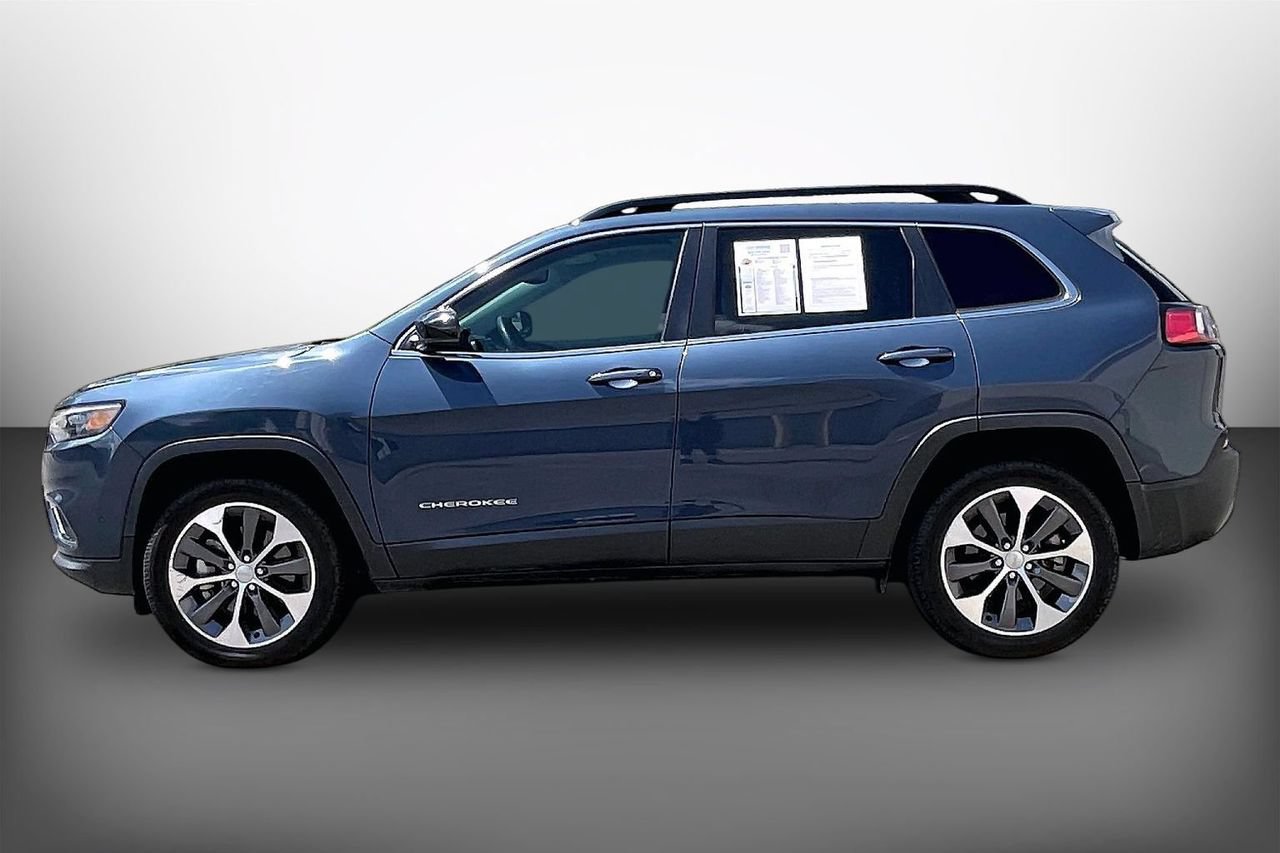 Certified 2022 Jeep Cherokee Limited w/ Elite Package AWD/4WD image 5