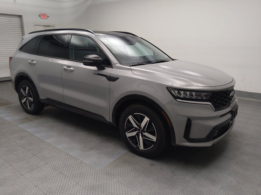 Used 2023 Kia Sorento EX w/ Panoramic Sunroof Package FWD image 11