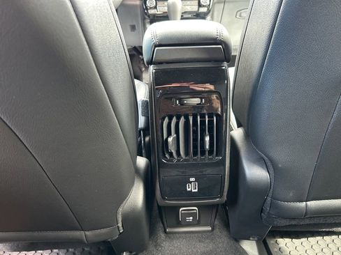 New 2025 Jeep Compass Latitude w/ Sun & Sound Group image 13