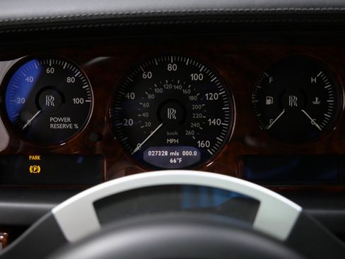 Used 2010 Rolls-Royce Phantom Sedan image 21