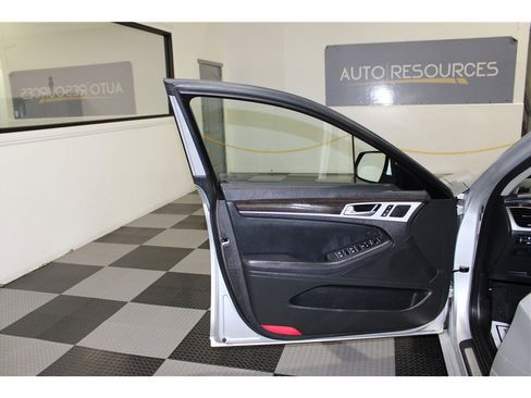 Used 2018 Genesis G80 3.8 image 11