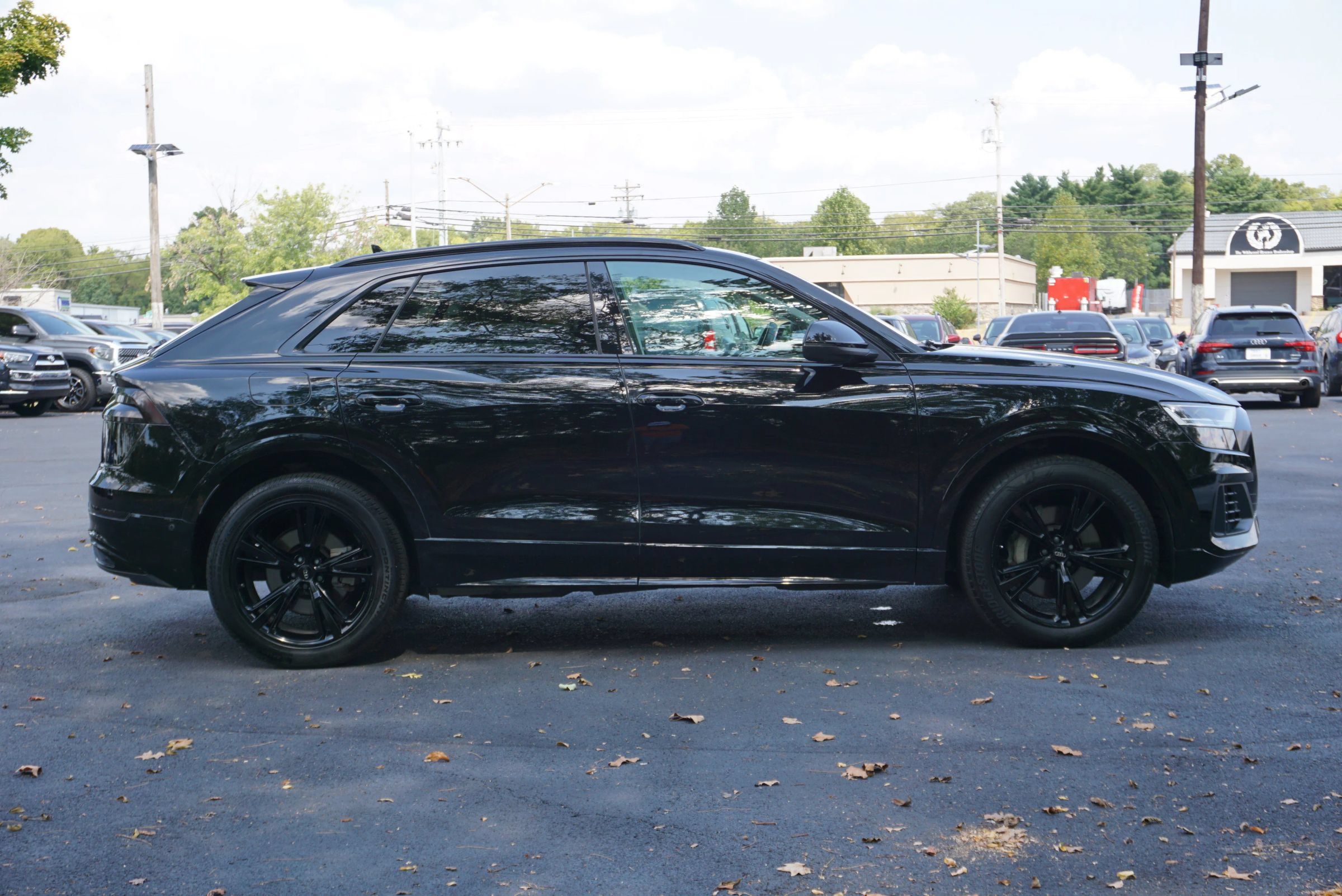 Used 2019 Audi Q8 Premium Plus w/ Premium Plus AWD/4WD image 4