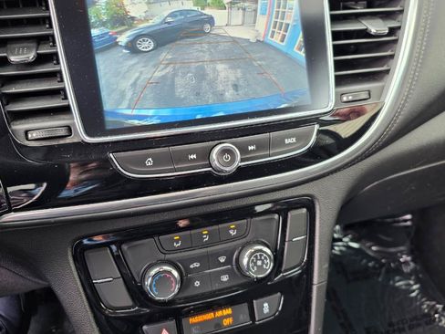 Used 2019 Buick Encore Preferred FWD image 17