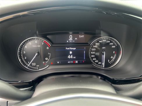 Used 2021 Cadillac XT5 Premium Luxury image 16