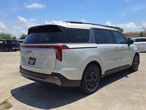 New 2026 Kia Carnival SX Prestige FWD image 8
