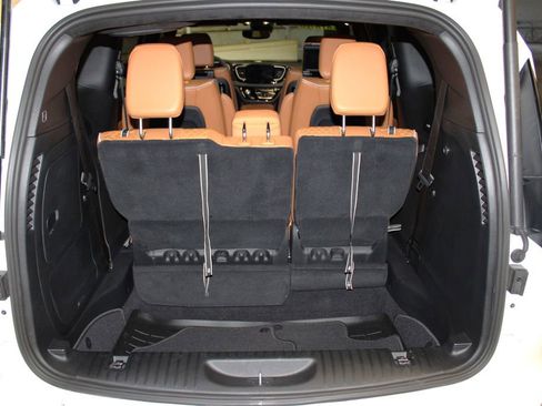 Used 2023 Chrysler Pacifica Pinnacle image 38