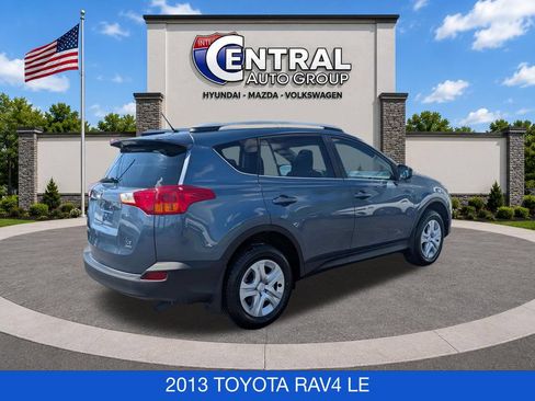 Used 2013 Toyota RAV4 LE AWD/4WD image 8