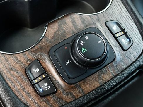 Used 2021 GMC Acadia Denali w/ Denali Technology Package FWD image 57