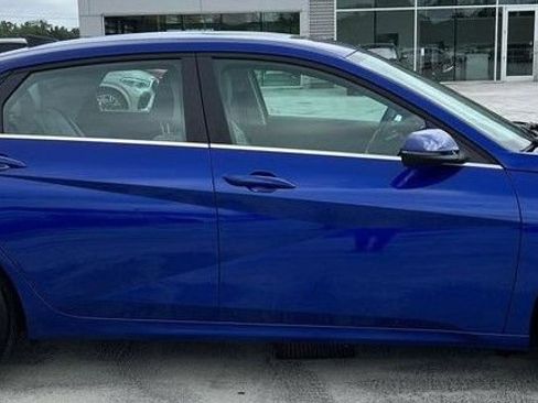Used 2024 Hyundai Elantra Limited FWD image 1