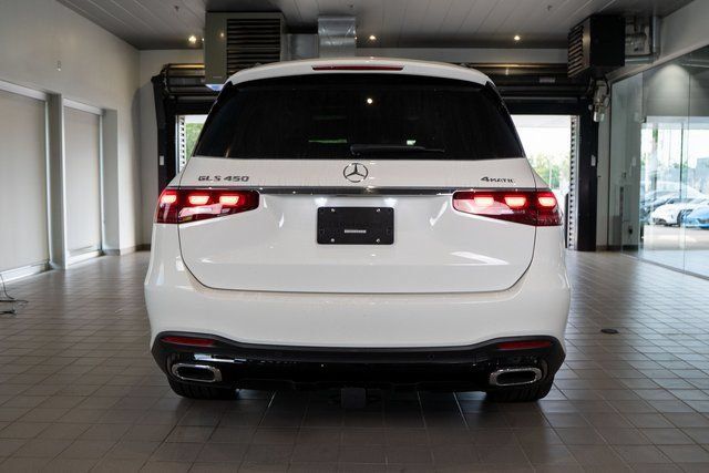 Used 2026 Mercedes-Benz GLS 450 4MATIC image 5