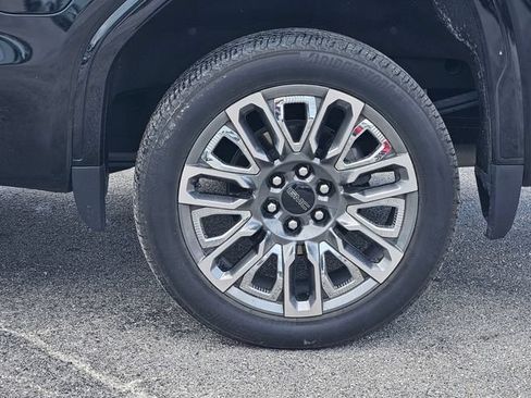 Used 2024 GMC Sierra 1500 Denali Ultimate AWD/4WD image 5