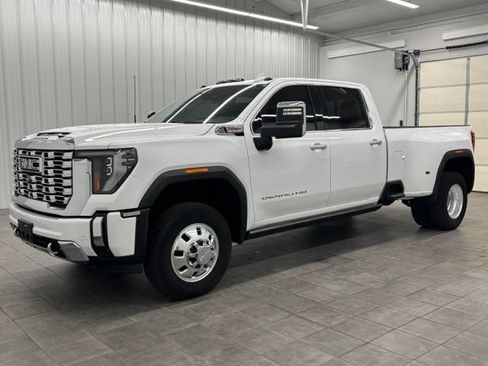 Used 2024 GMC Sierra 3500 Denali w/ Denali Reserve Package AWD/4WD image 5