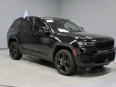 Used 2022 Jeep Grand Cherokee Altitude