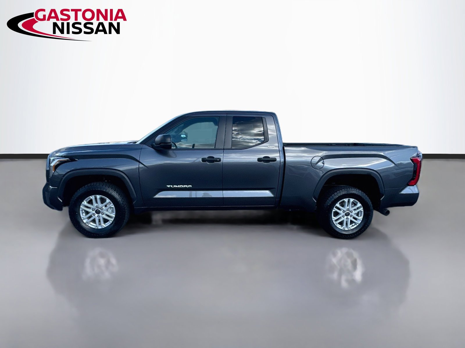 Used 2024 Toyota Tundra SR5 AWD/4WD image 5