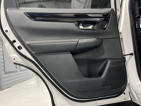Used 2025 Honda CR-V Sport Touring image 31
