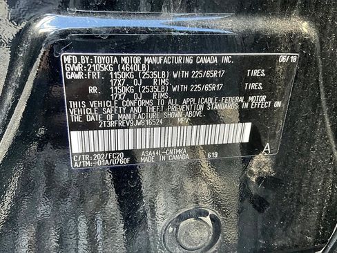 Used 2018 Toyota RAV4 XLE image 29