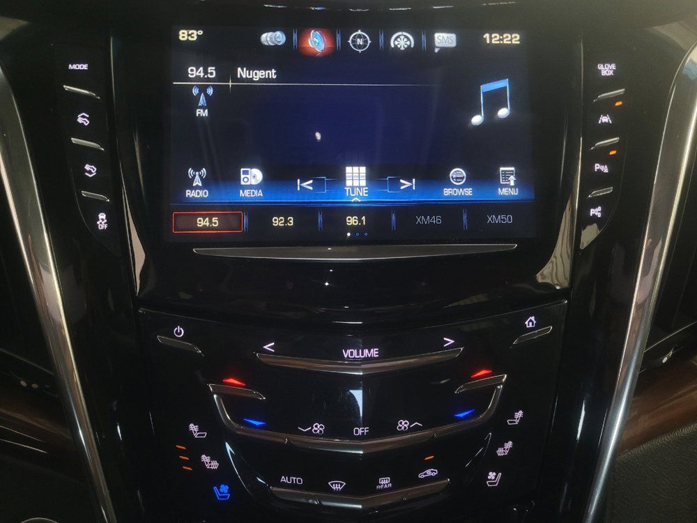 Used 2018 Cadillac Escalade Premium Luxury RWD image 25