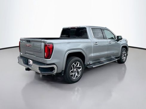 Used 2025 GMC Sierra 1500 SLT image 7