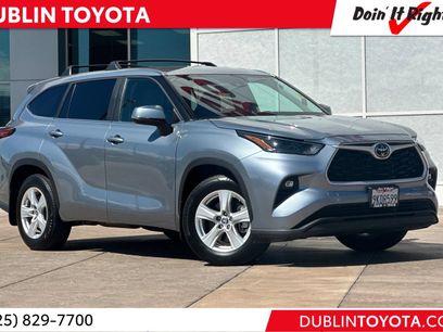 Used 2023 Toyota Highlander LE