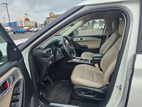 Used 2020 Ford Explorer Limited image 9