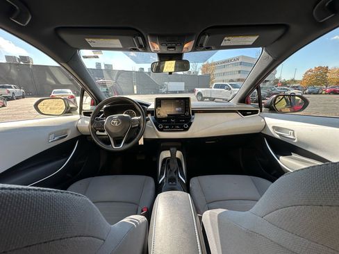 Used 2022 Toyota Corolla SE image 13