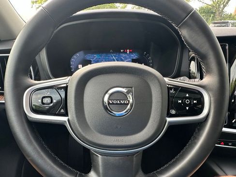 Used 2025 Volvo V60 B5 Cross Country Plus AWD/4WD image 27