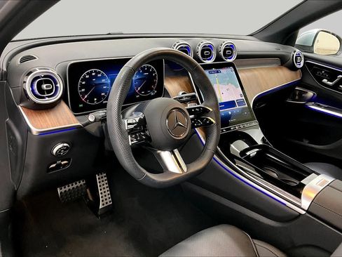 Used 2026 Mercedes-Benz GLC 300 4MATIC w/ AMG Line image 17