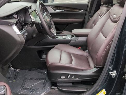 Used 2024 Cadillac XT6 Premium Luxury w/ Technology Package AWD/4WD image 8