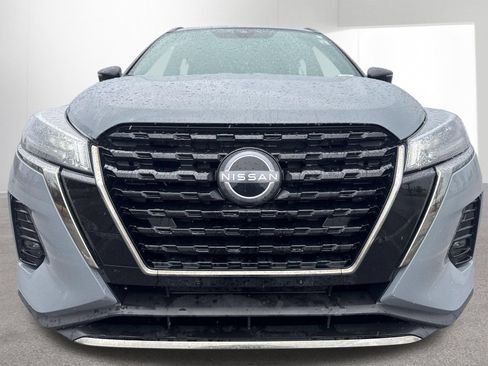 Used 2023 Nissan Kicks SR w/ SR Premium Package FWD image 36