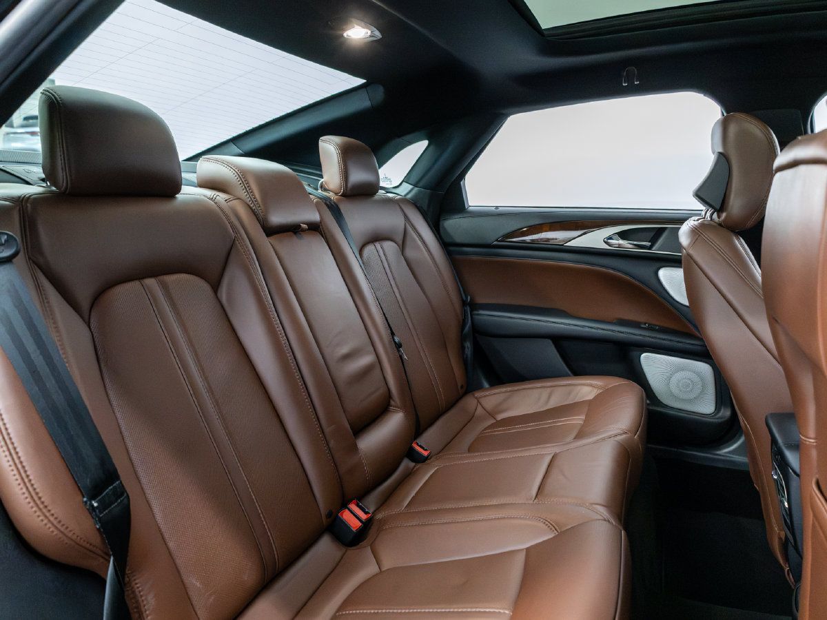 Used 2019 Lincoln MKZ Reserve w/ Luxury Package AWD/4WD image 33