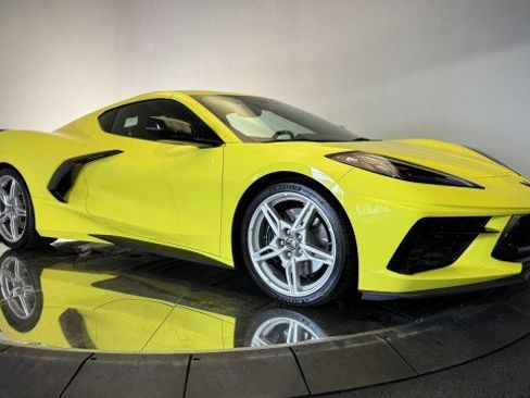 Used 2024 Chevrolet Corvette Stingray Premium Cpe w/ Z51 Performance Package RWD image 18