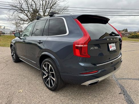 Used 2021 Volvo XC90 T6 Momentum w/ Protection Package Premier image 6