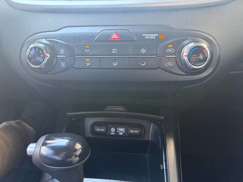 Used 2016 Kia Sorento LX image 23