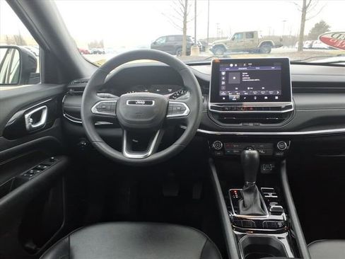 Certified 2022 Jeep Compass Altitude image 10