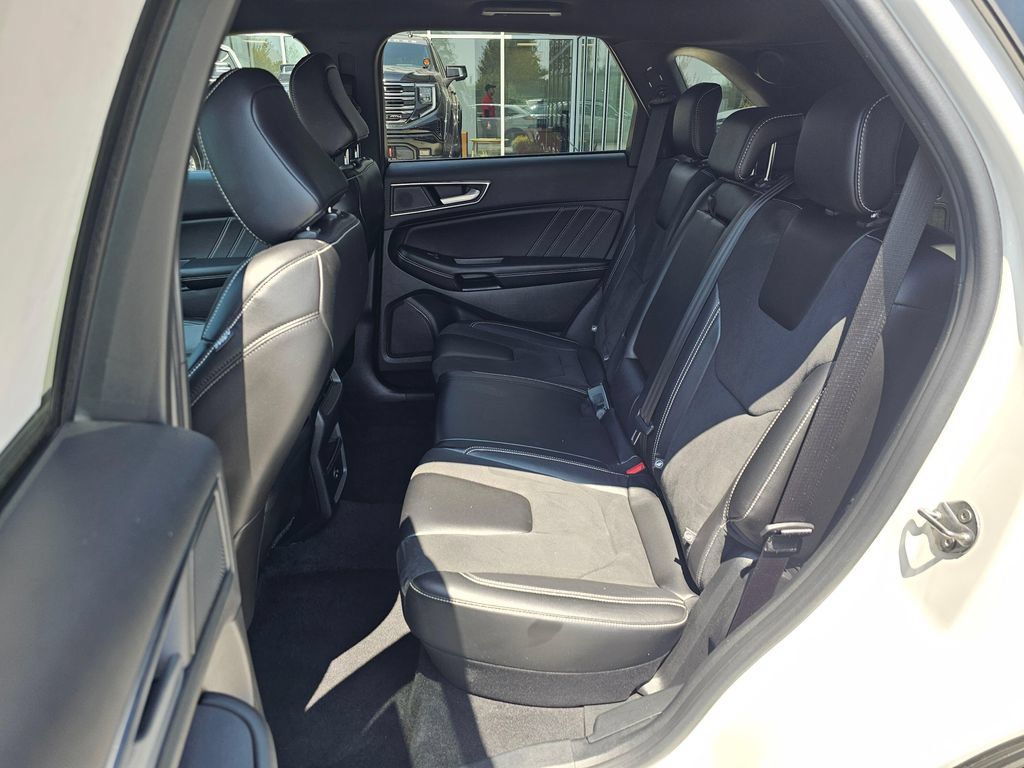 Used 2021 Ford Edge ST AWD/4WD image 17