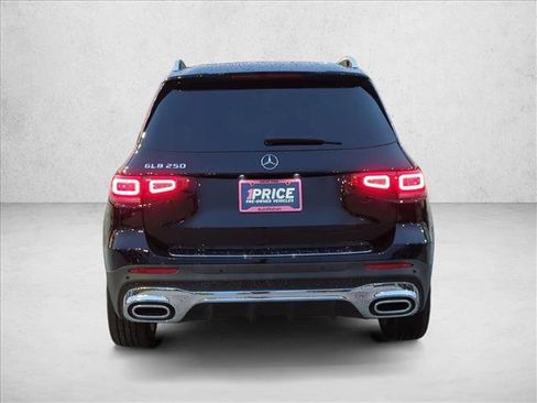 Used 2022 Mercedes-Benz GLB 250 image 7