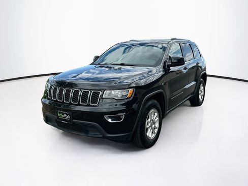 Used 2018 Jeep Grand Cherokee Laredo AWD/4WD image 3
