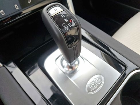 Used 2023 Land Rover Discovery Sport SE image 15