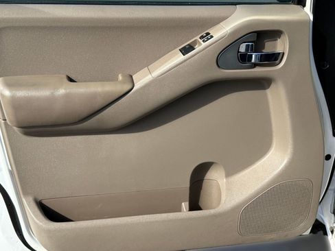 Used 2008 Nissan Frontier SE w/ SE Value Truck Pkg image 13